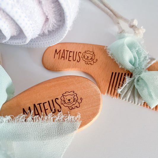 Kit Presente Personalizado Leão – Toalha, Saco, Escova e Pente com Nome