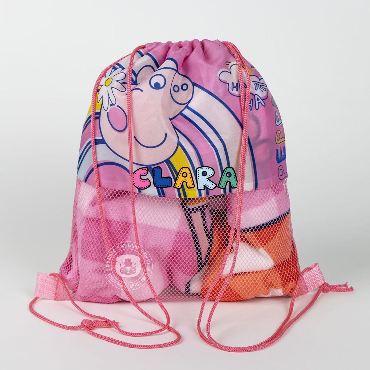 Conjunto de Verão Personalizado Peppa Pig – Toalha, Boné e Mochila com Nome