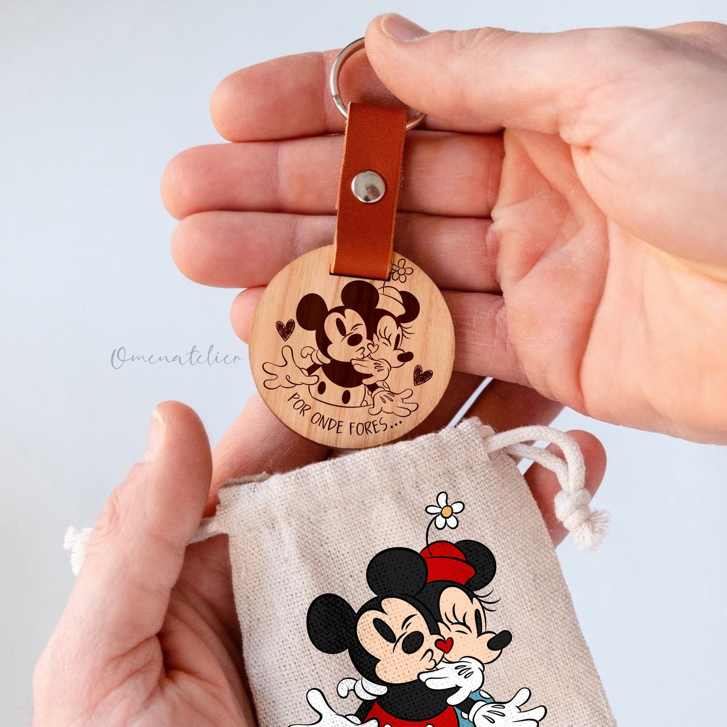 Conjunto de 2 Chaveiros personalizados c/ saco incluído “Por onde fores… Quero ser o teu par”