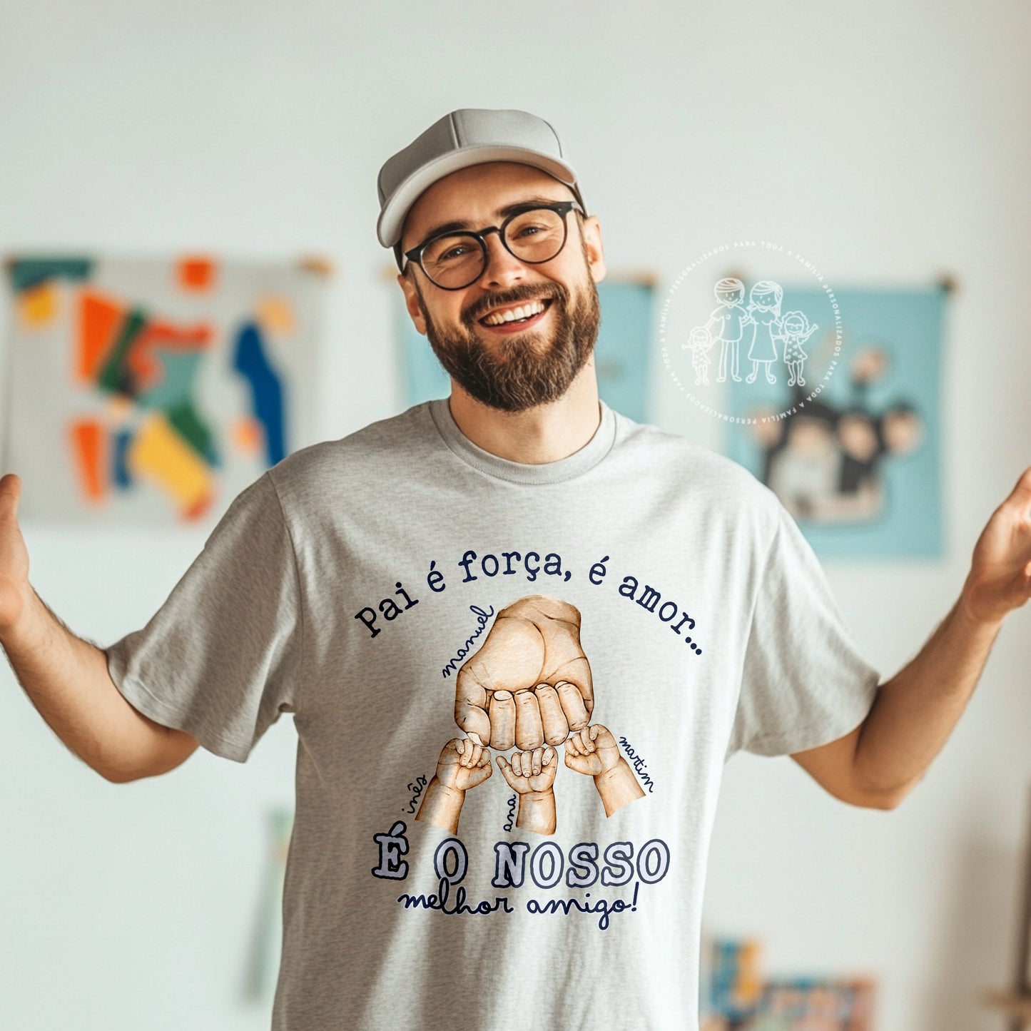 T-shirt personalizada dia do Pai “Ilustração Mãos - Pai é força, é amor…”