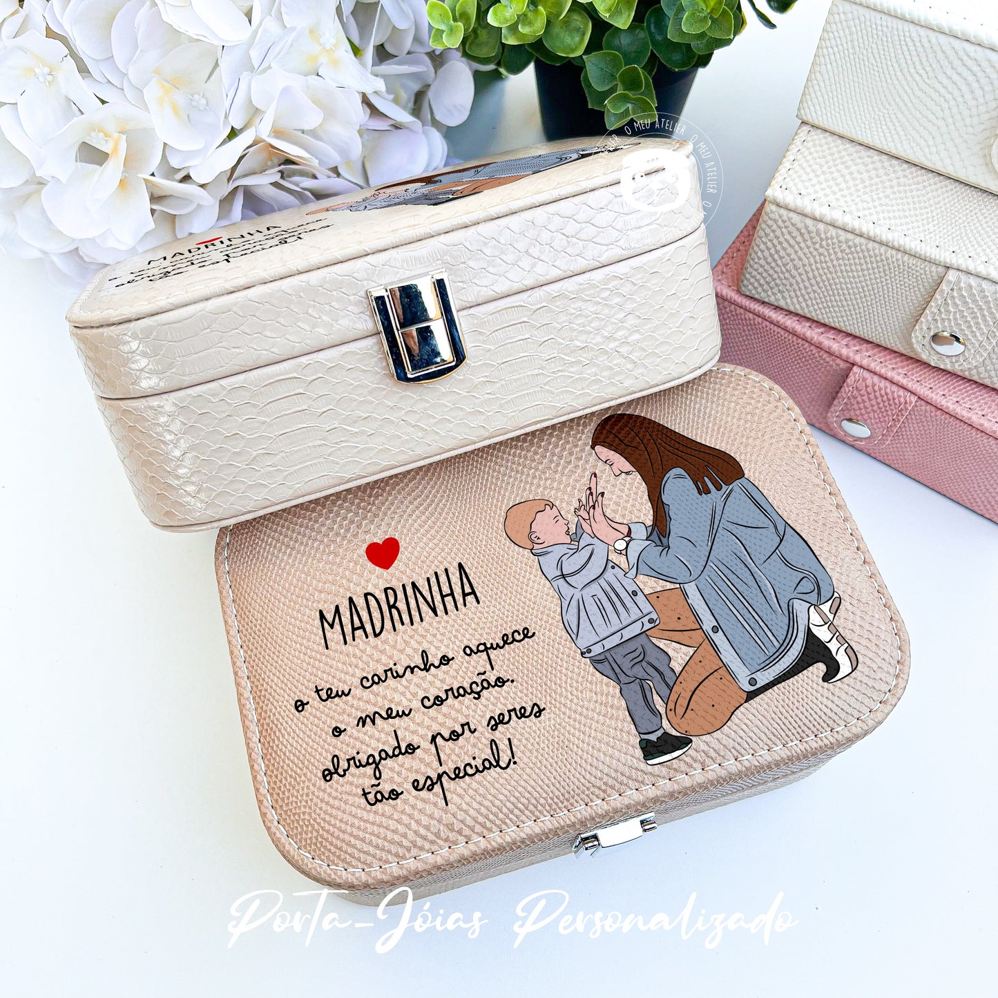 Guarda-Jóias em Pele com Ilustração Personalizada – Oferta Digital