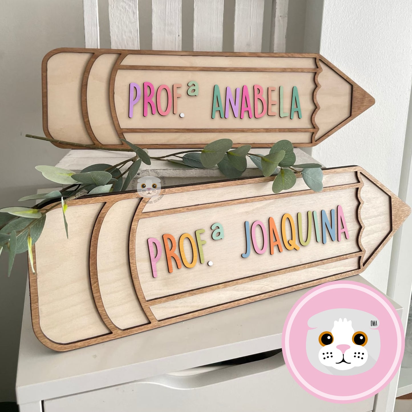 Placa Decorativa em Forma de Lápis C/Nome da Professora