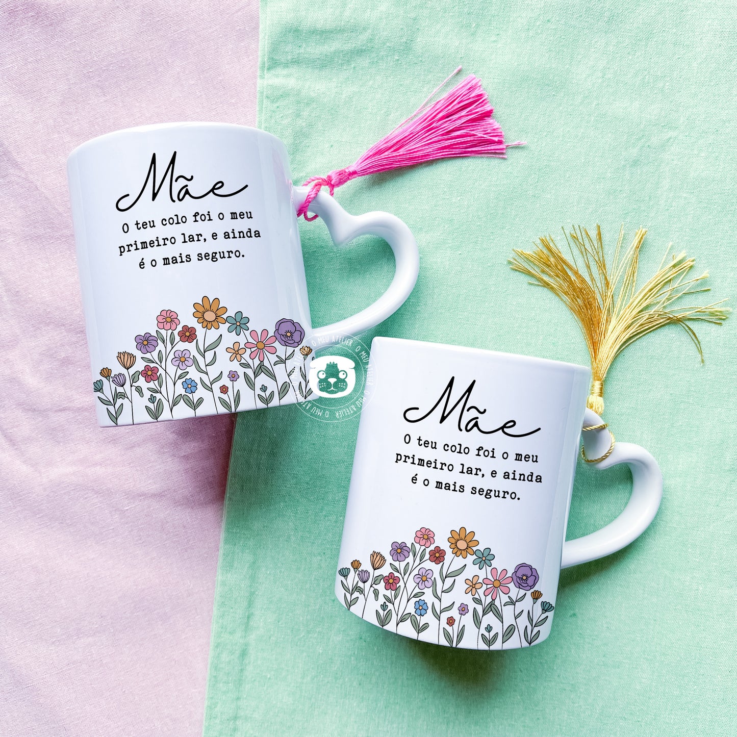 Caneca Personalizada com Pega em Forma de Coração - Mãe