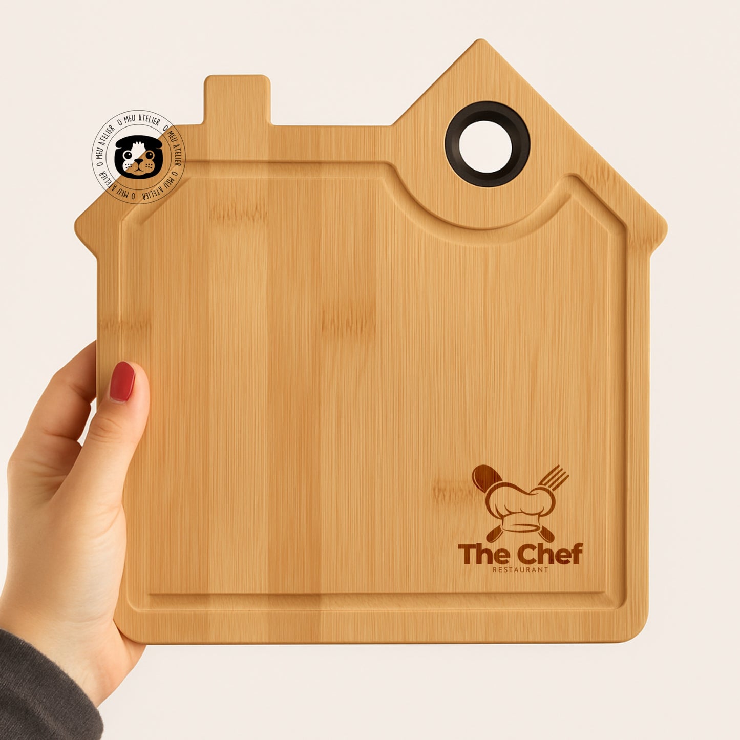 Tábua em Bambu Personalizada – Formato Casa para Restaurantes