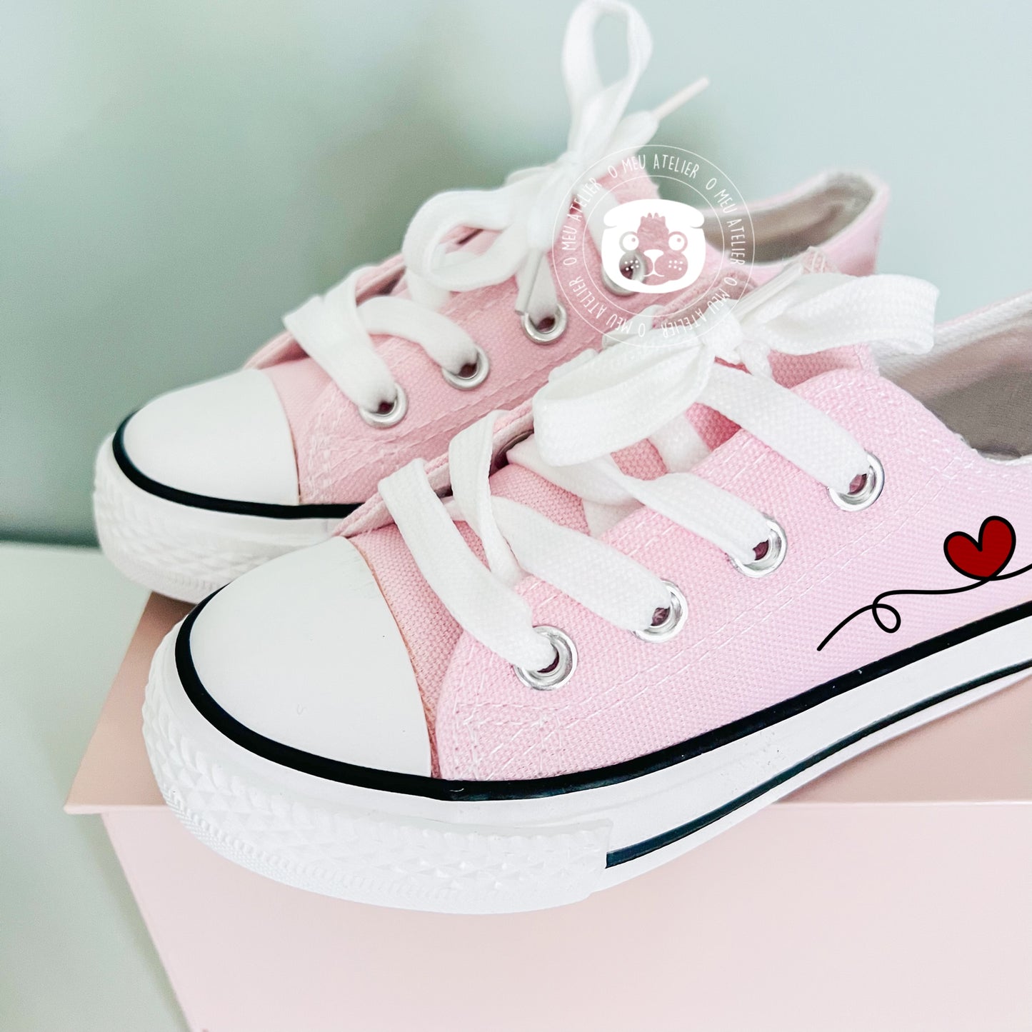 Sapatilhas Personalizadas – Estilo Clássico de Cano Baixo