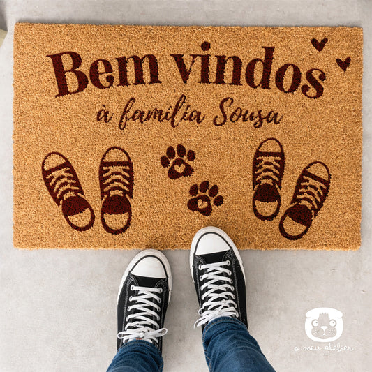 Tapete de entrada personalizado - Família Pegadas