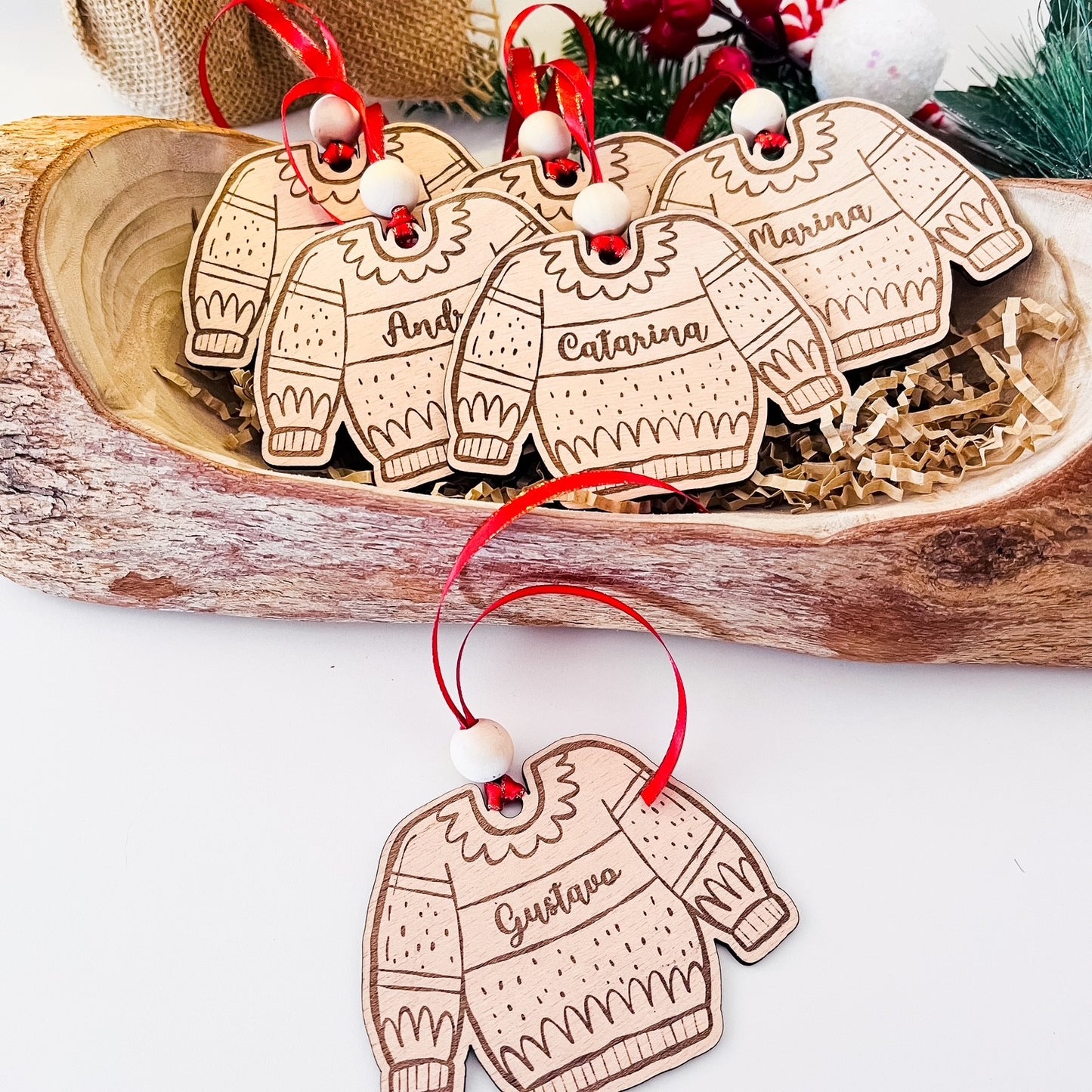Enfeite de Natal em Madeira Personalizado – Camisola