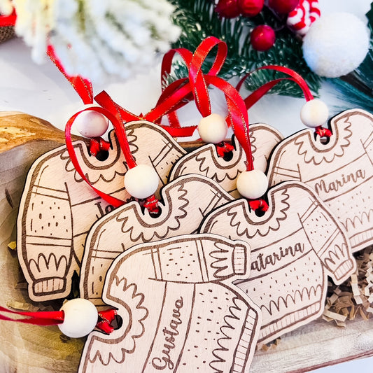 Enfeite de Natal em Madeira Personalizado – Camisola